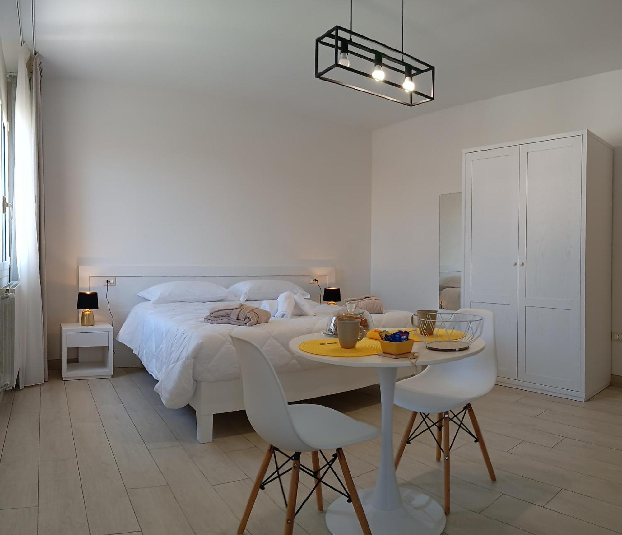 Mya Luxury Rooms And Wellness Melendugno Exteriör bild