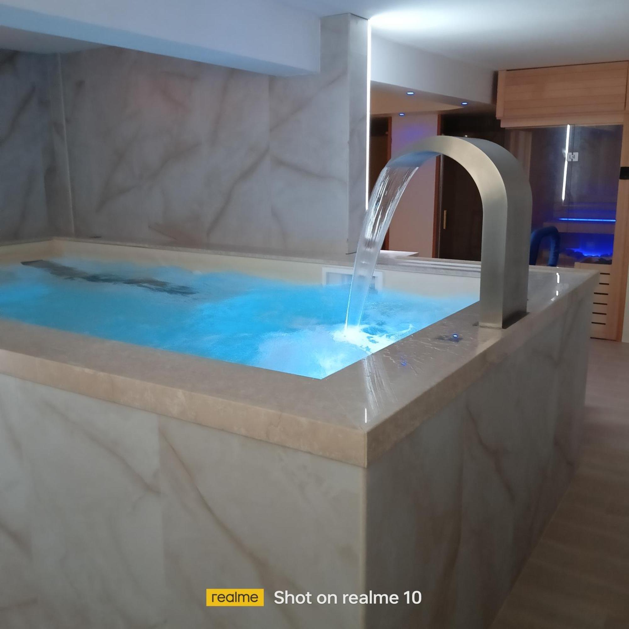 Mya Luxury Rooms And Wellness Melendugno Exteriör bild