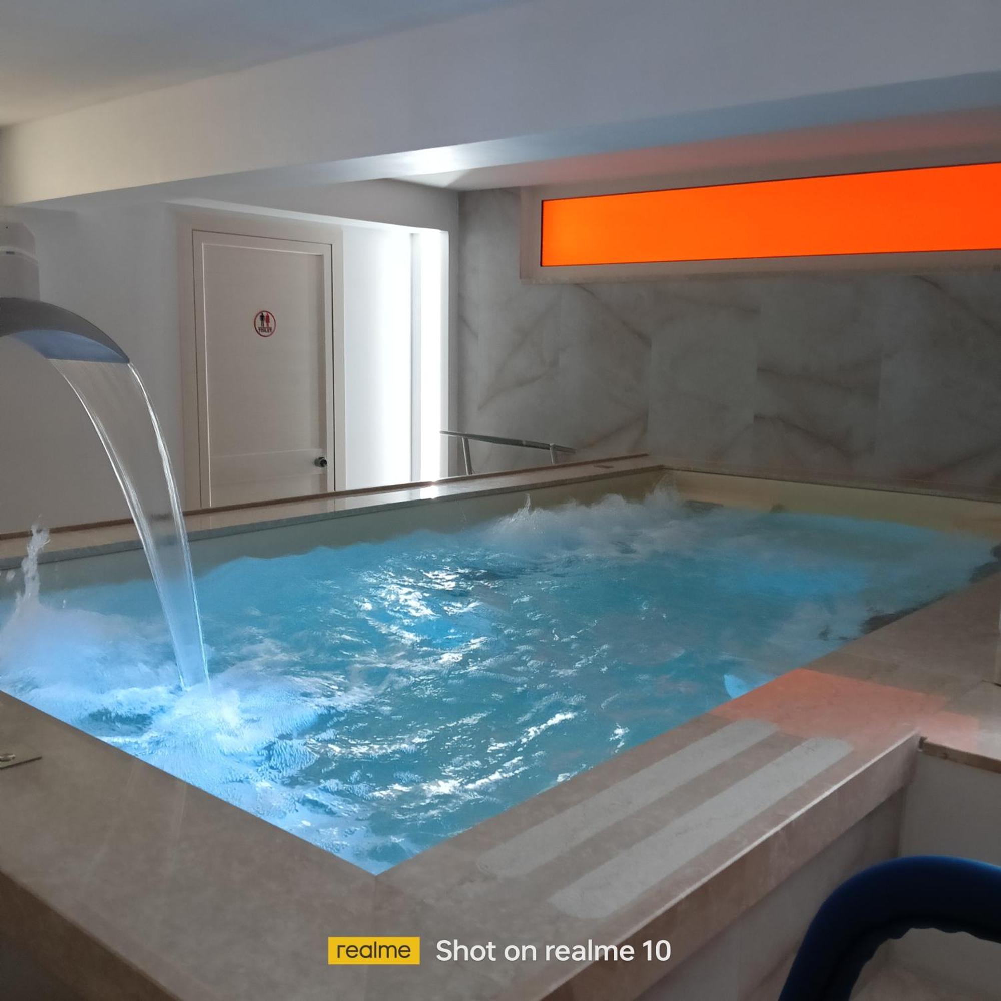 Mya Luxury Rooms And Wellness Melendugno Exteriör bild